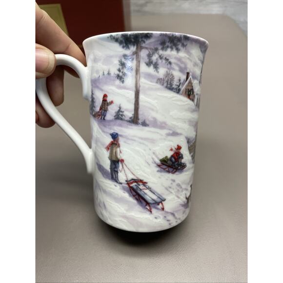 Vtg LENOX for the Holidays Mugs Set Of 4 AMERICAN CHRISTMAS 4 1/2" - Picture 6 of 15